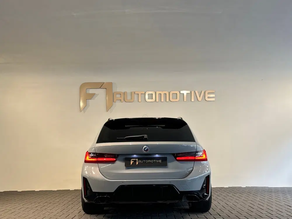 BMW 3-serie 330e Touring Pano uit 2023, foto 5