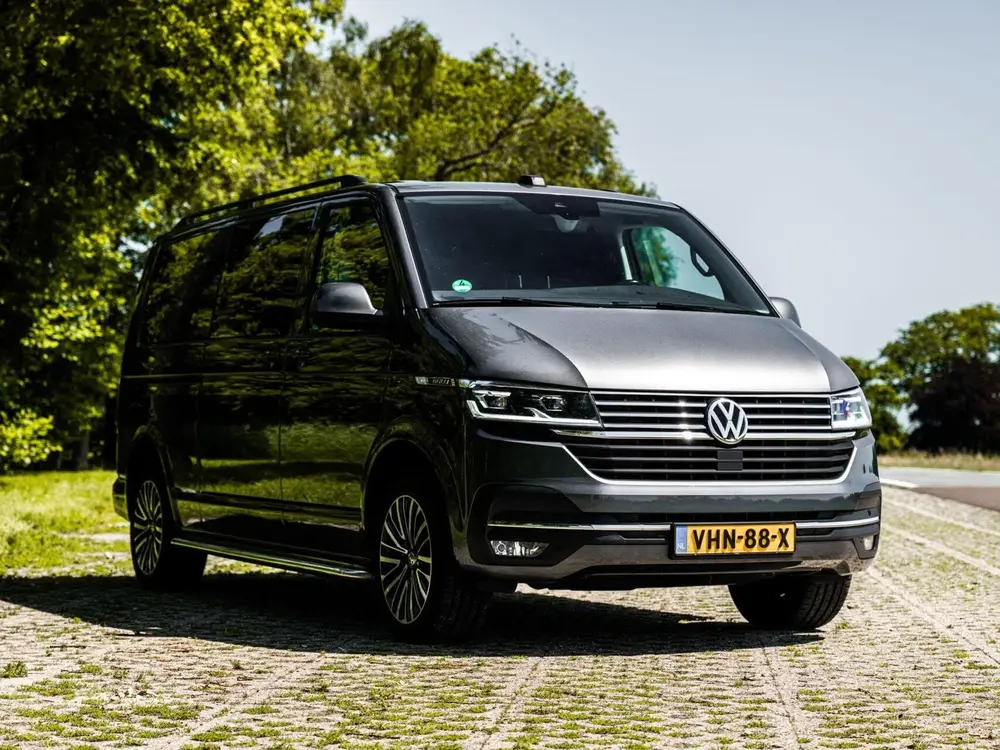 Volkswagen Transporter VW Transporter T6.1 BULLI 2.0 TDI 199PK Au uit 2020, foto 2