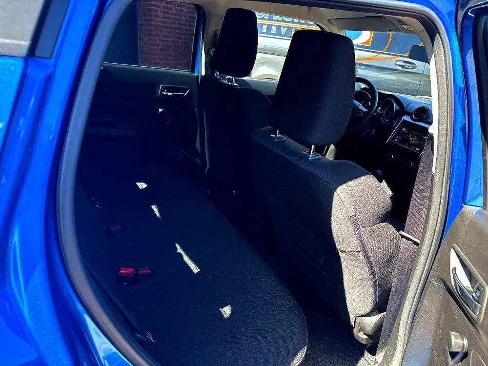 Suzuki Swift 1.2 AUTOM Smart Hybride Comfort uit 2024, foto 8