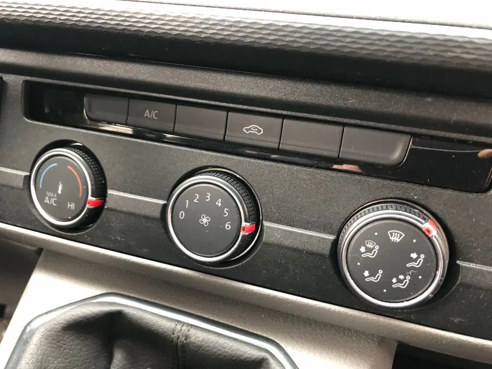 Volkswagen Transporter 6.1 2.0 TDI Airco Navi 110pk L2 2023 uit 2023, foto 12