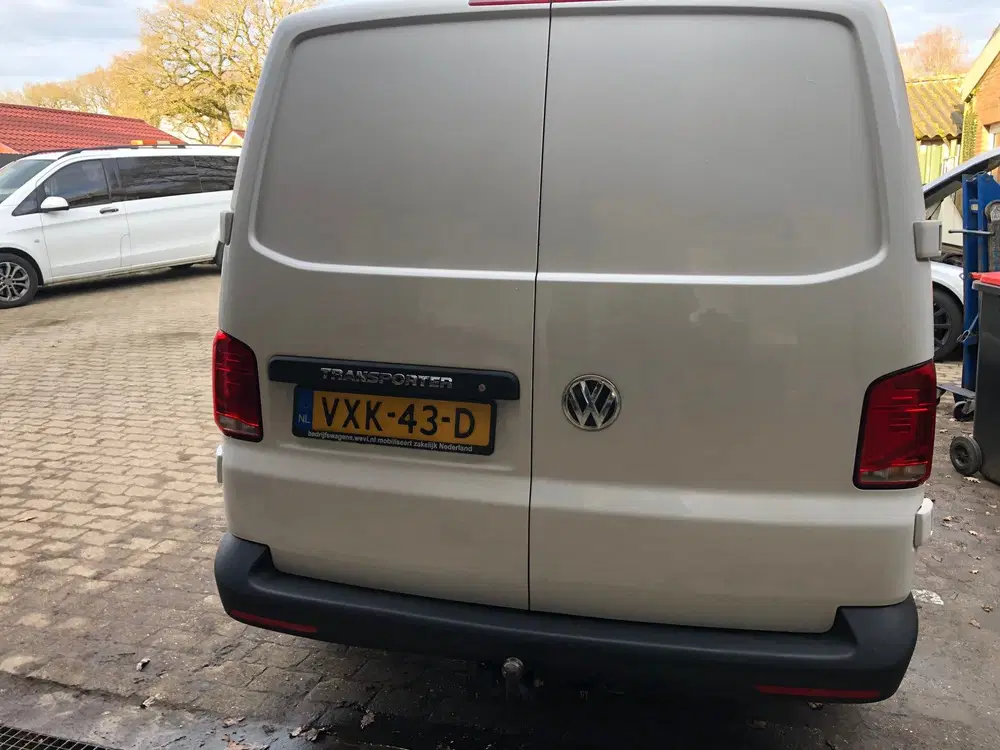 Volkswagen Transporter 6.1 2.0 TDI Airco Navi 110pk L2 2023 uit 2023, foto 5