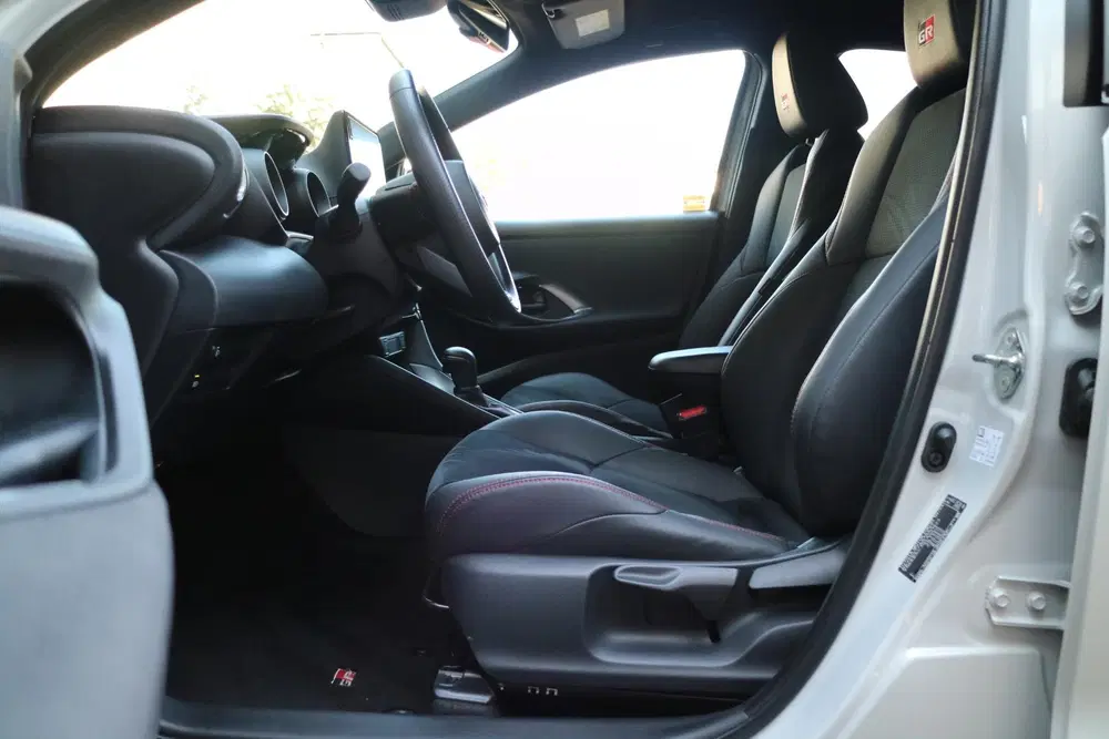 Toyota Yaris 1.5 Hybrid GR Sport uit 2022, foto 8