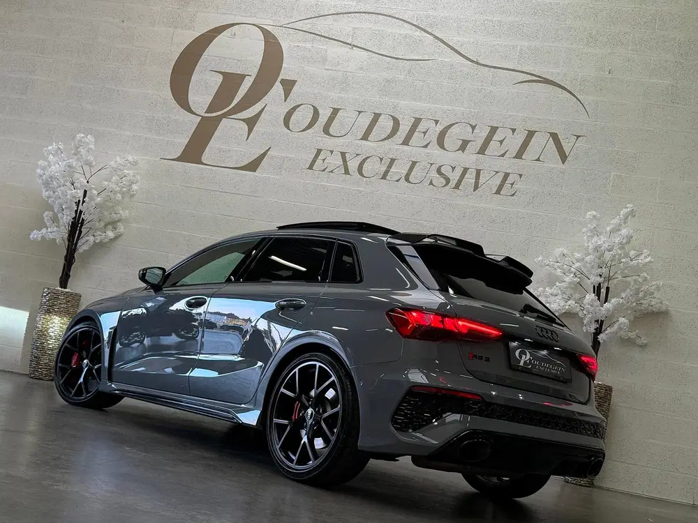 Audi A3 2.5 TFSI RS3 Quattro uit 2023, foto 8