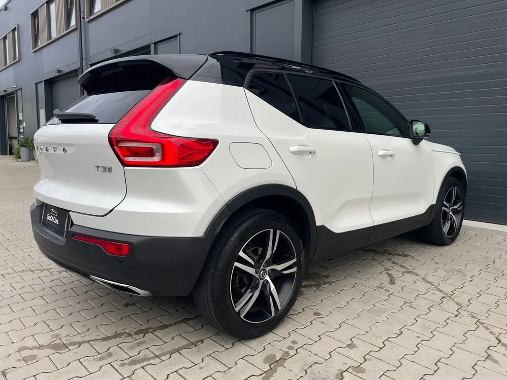 Volvo XC40 1.5 T3 R-Design PANO CAMERA LED KEYLESS uit 2019, foto 20