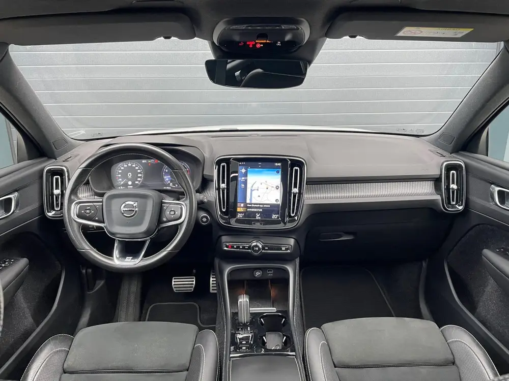 Volvo XC40 1.5 T3 R-Design PANO CAMERA LED KEYLESS uit 2019, foto 3