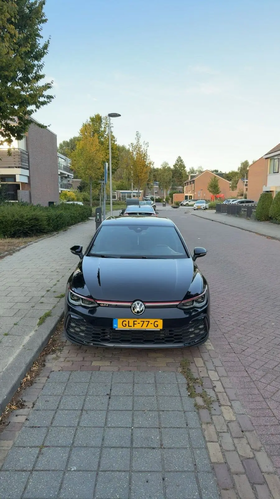 Volkswagen Golf 2.0 TSI 245pk 7-DSG 2020 Zwart uit 2020, foto 3