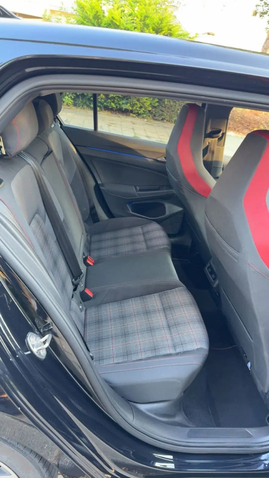 Volkswagen Golf 2.0 TSI 245pk 7-DSG 2020 Zwart uit 2020, foto 6