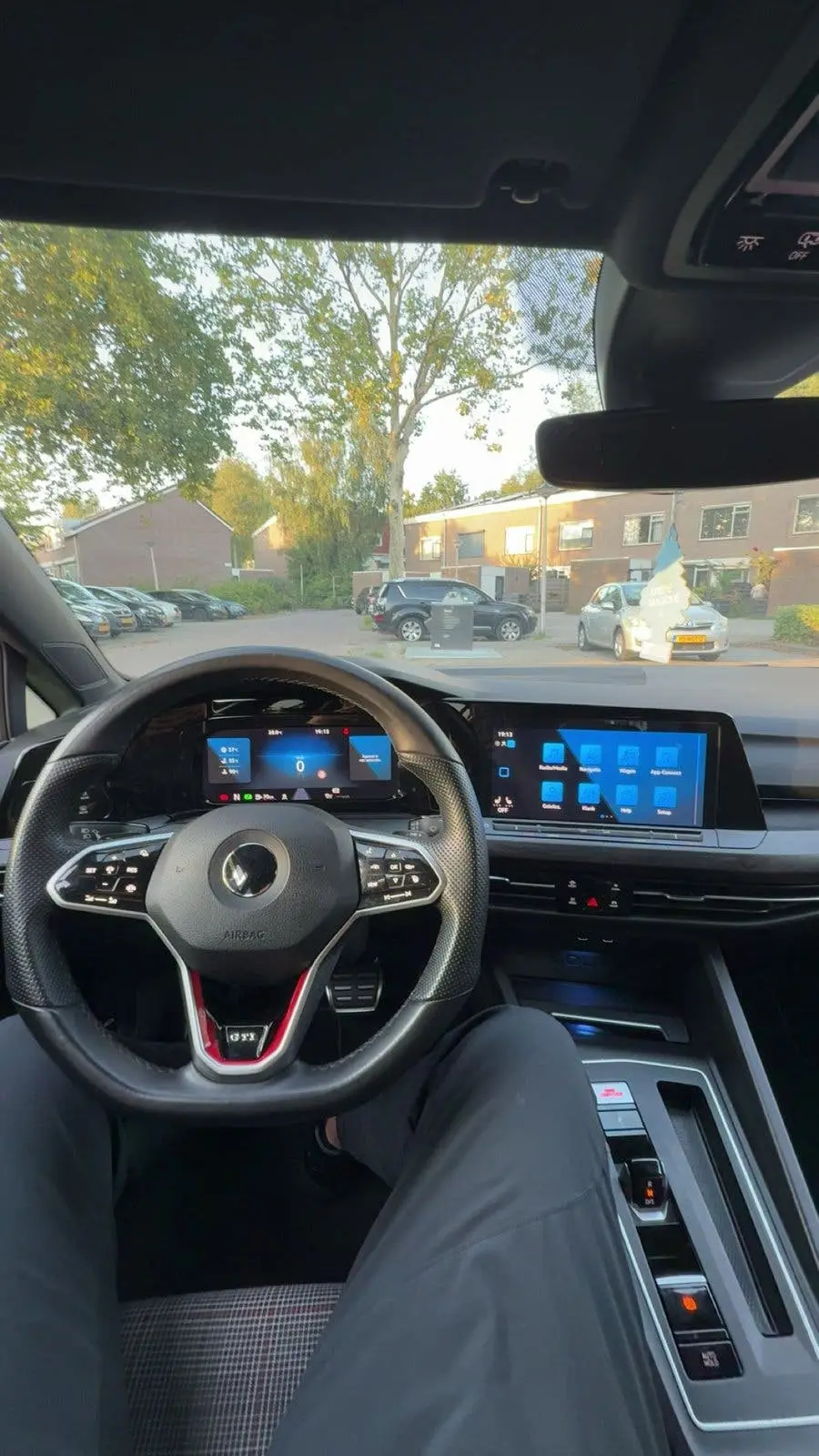 Volkswagen Golf 2.0 TSI 245pk 7-DSG 2020 Zwart uit 2020, foto 9