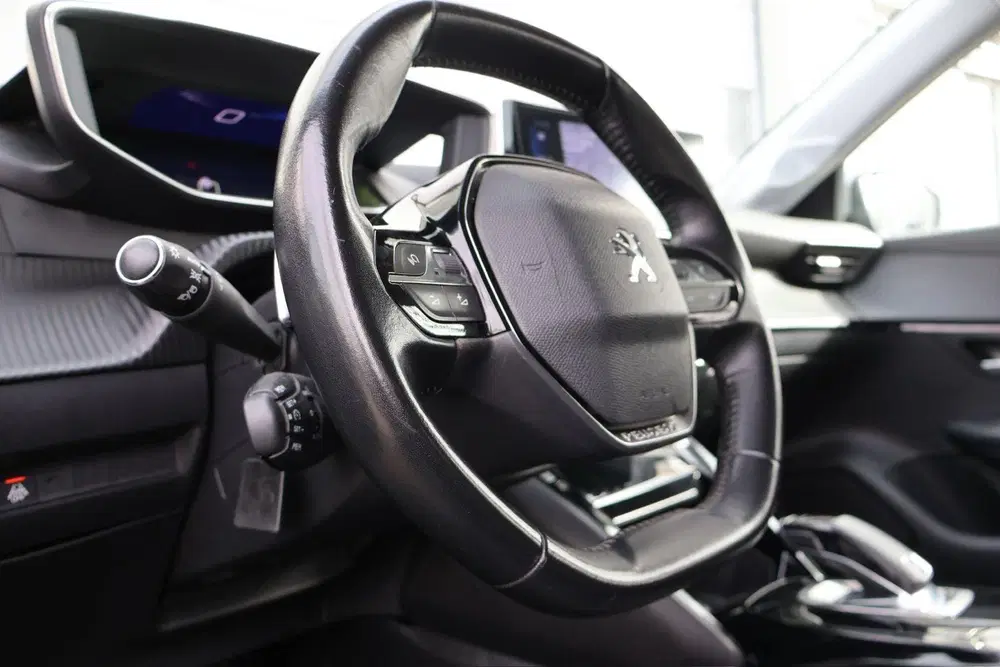 Peugeot 208 uit 2020, foto 13
