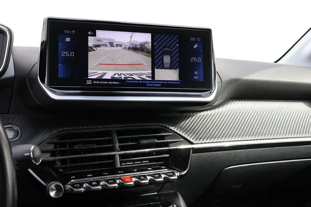 Peugeot 208 uit 2020, foto 14