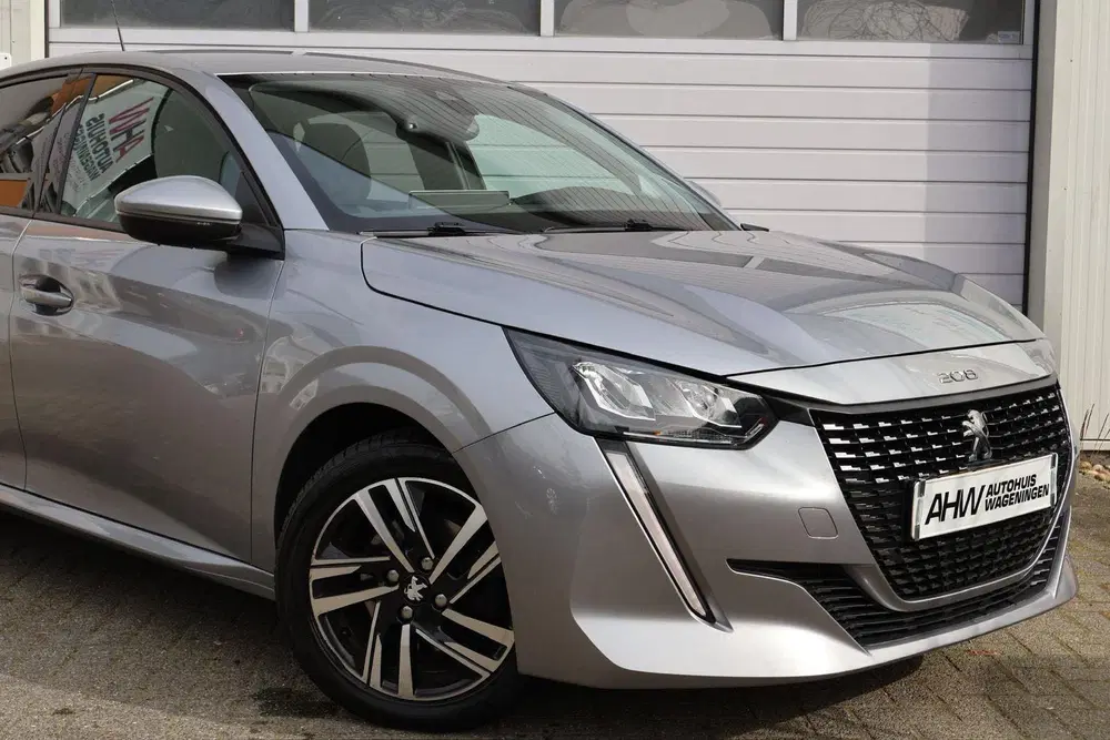Peugeot 208 uit 2020, foto 3
