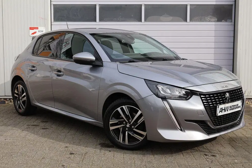 Peugeot 208 uit 2020, foto 4