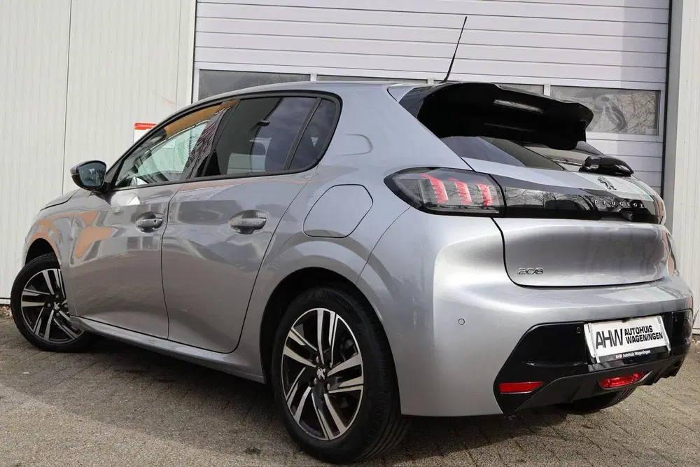 Peugeot 208 uit 2020, foto 9