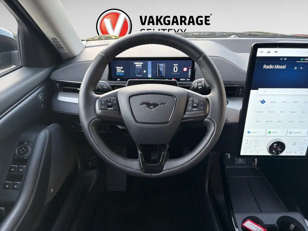 Ford Mustang Mach-E RWD 75 kWh uit 2021, foto 5