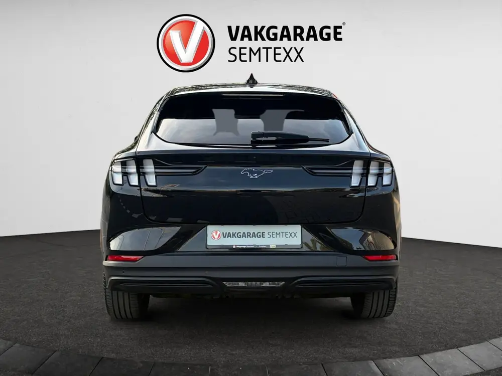 Ford Mustang Mach-E RWD 75 kWh uit 2021, foto 7
