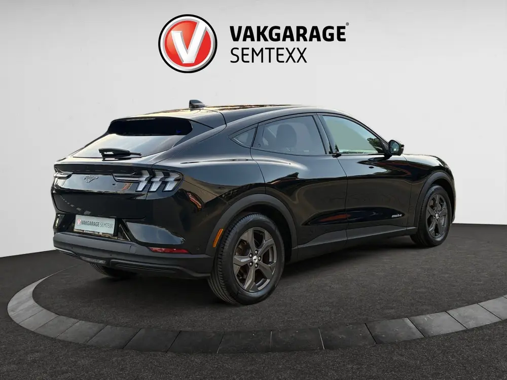Ford Mustang Mach-E RWD 75 kWh uit 2021, foto 8