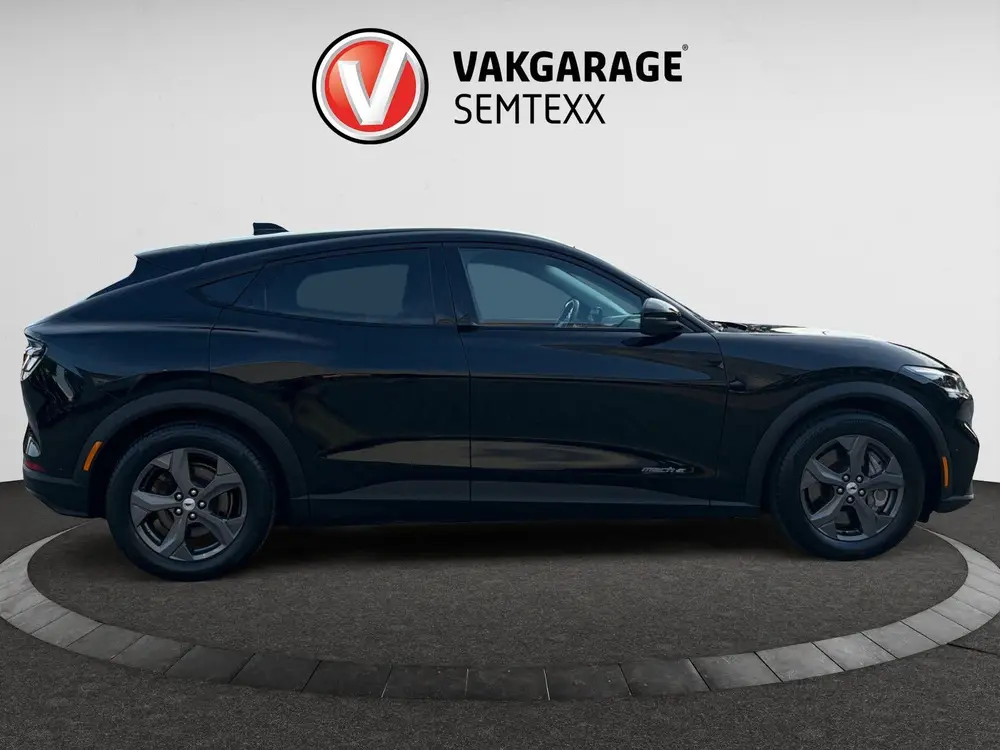 Ford Mustang Mach-E RWD 75 kWh uit 2021, foto 9