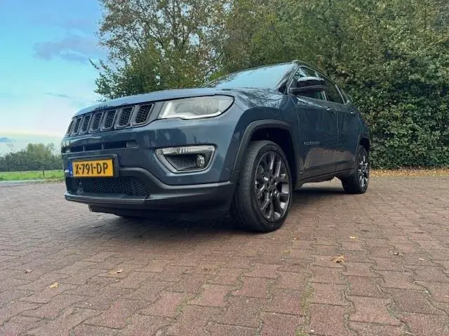 Jeep Compass 4xe 240 Plug-in Hybrid 180PK TRAILHAWK/PANO/LEE uit 2021, foto 3