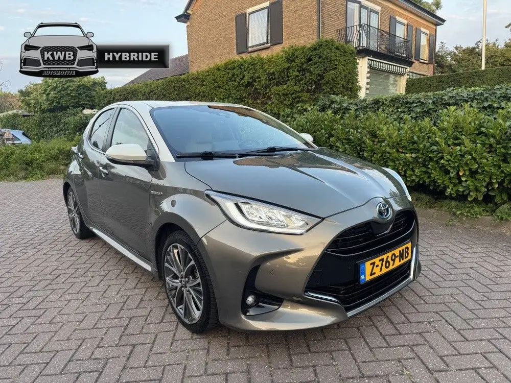 Toyota Yaris 1.5 Hybrid Selection Limited Camera Uniek Vol uit 2021