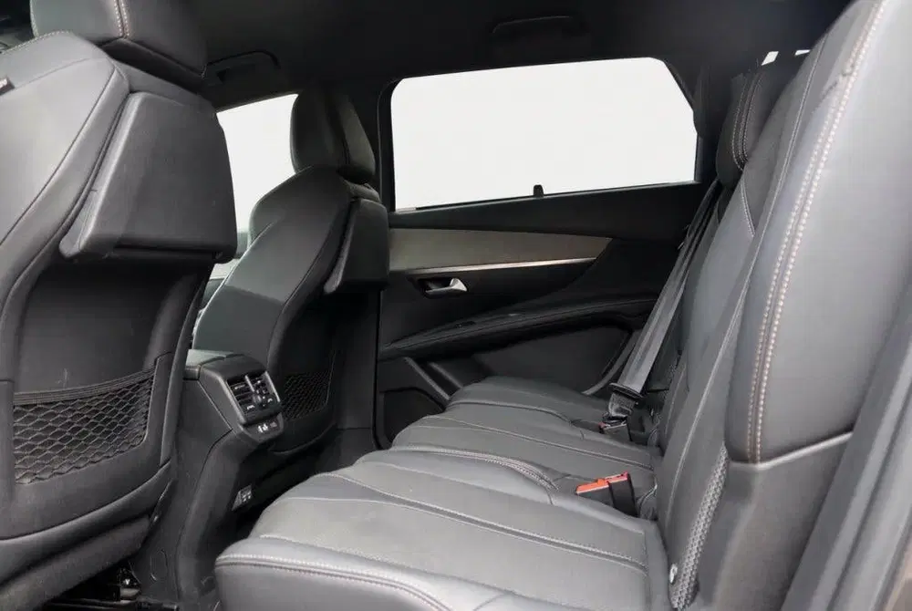 Peugeot 5008 1.2 GT 130PK Automaat uit 2023, foto 11