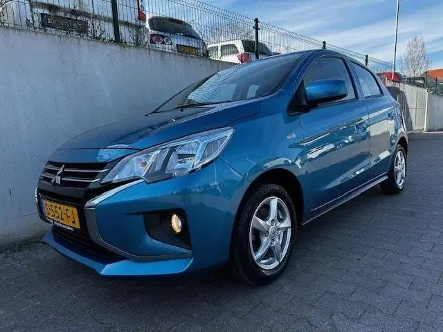 Mitsubishi Space Star 1.2 Connect+ uit 2023, foto 2