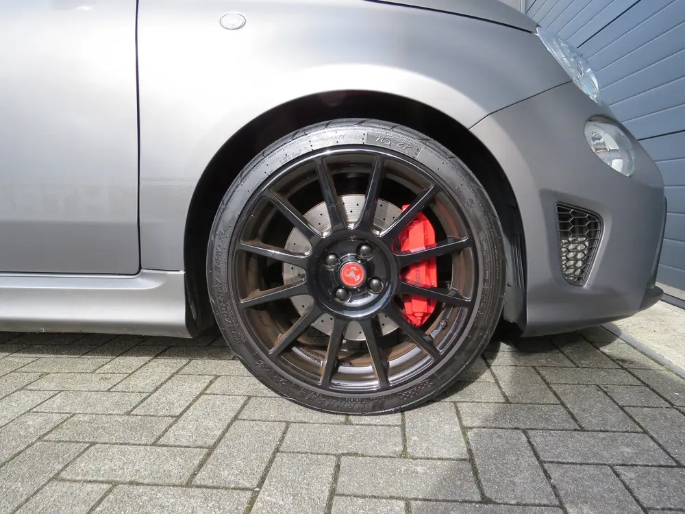 Abarth 500 1.4 595 70th Anniversary*Akra *Pano* 210 pK vol uit 2020, foto 12