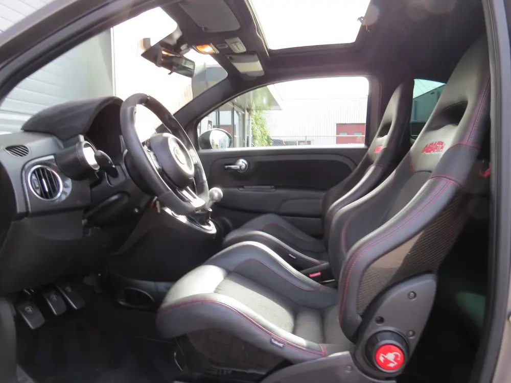 Abarth 500 1.4 595 70th Anniversary*Akra *Pano* 210 pK vol uit 2020, foto 14