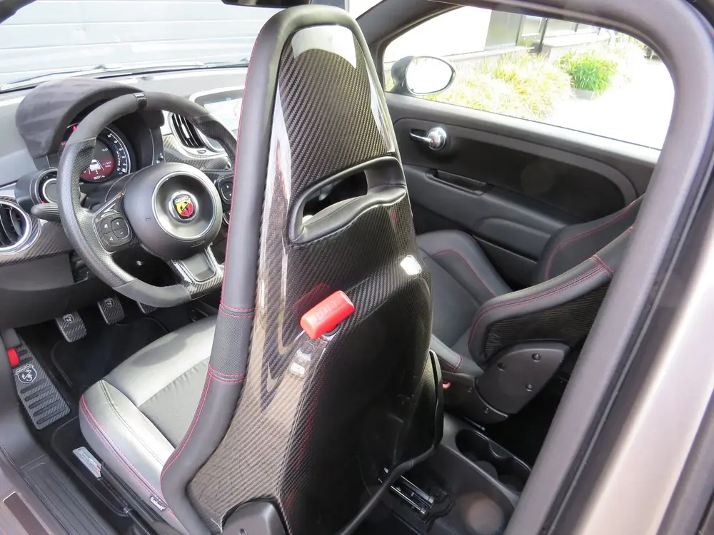 Abarth 500 1.4 595 70th Anniversary*Akra *Pano* 210 pK vol uit 2020, foto 15