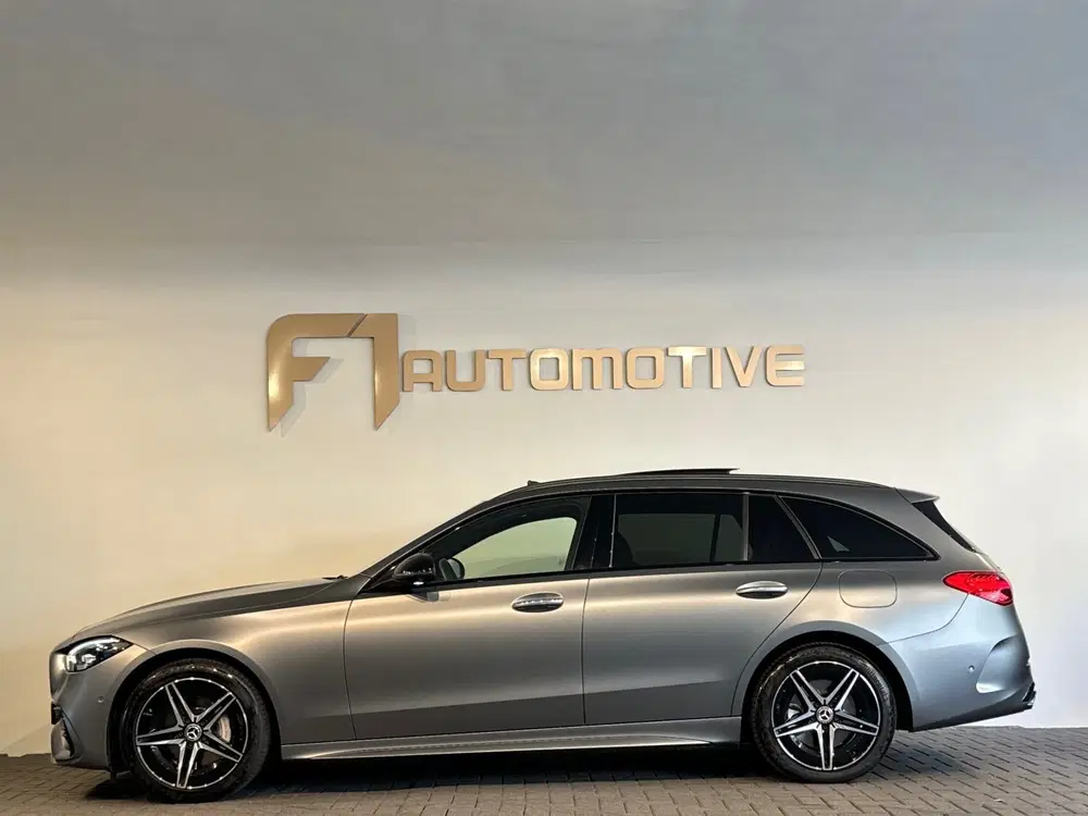 Mercedes-Benz C-Klasse 300 e AMG Pano uit 2023, foto 12