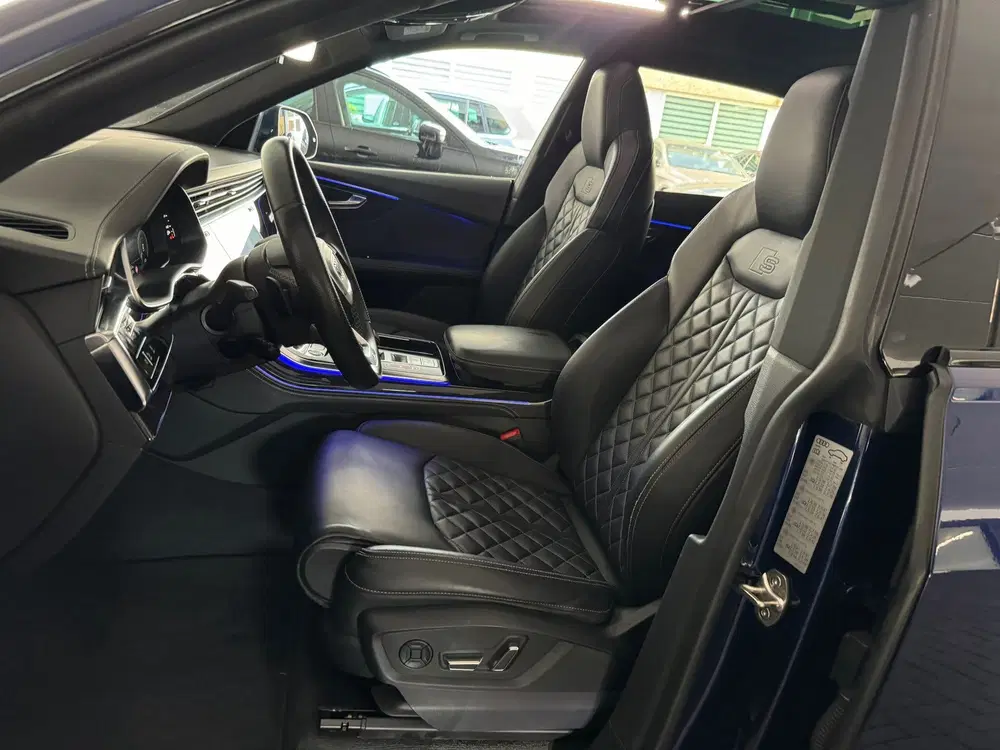 Audi Q8 55 TFSI e quattro S Line Pano uit 2021, foto 6
