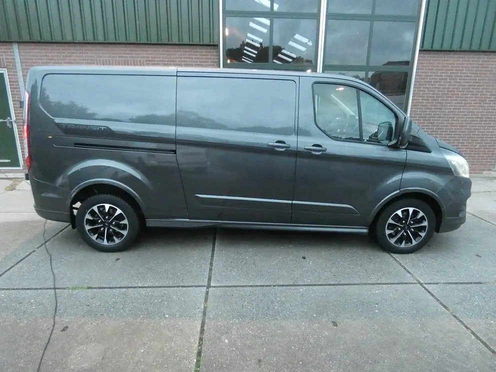 Ford Transit Custom 320 2.0 TDCI L2H1 Sport* navi/cam*xenon* uit 2022, foto 2