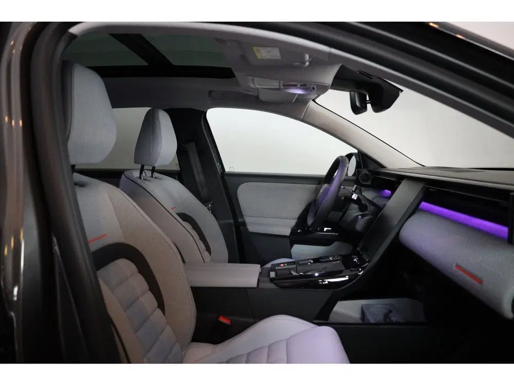 Citroën C5 Aircross Plug-In Hybrid 195 Max Stoelkoeling uit 2025, foto 12