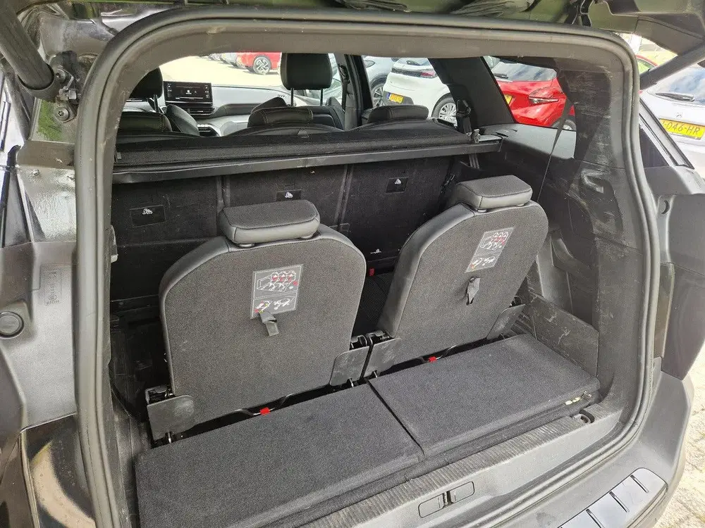 Peugeot 5008 1.2T 130pk Automaat GT uit 2023, foto 11