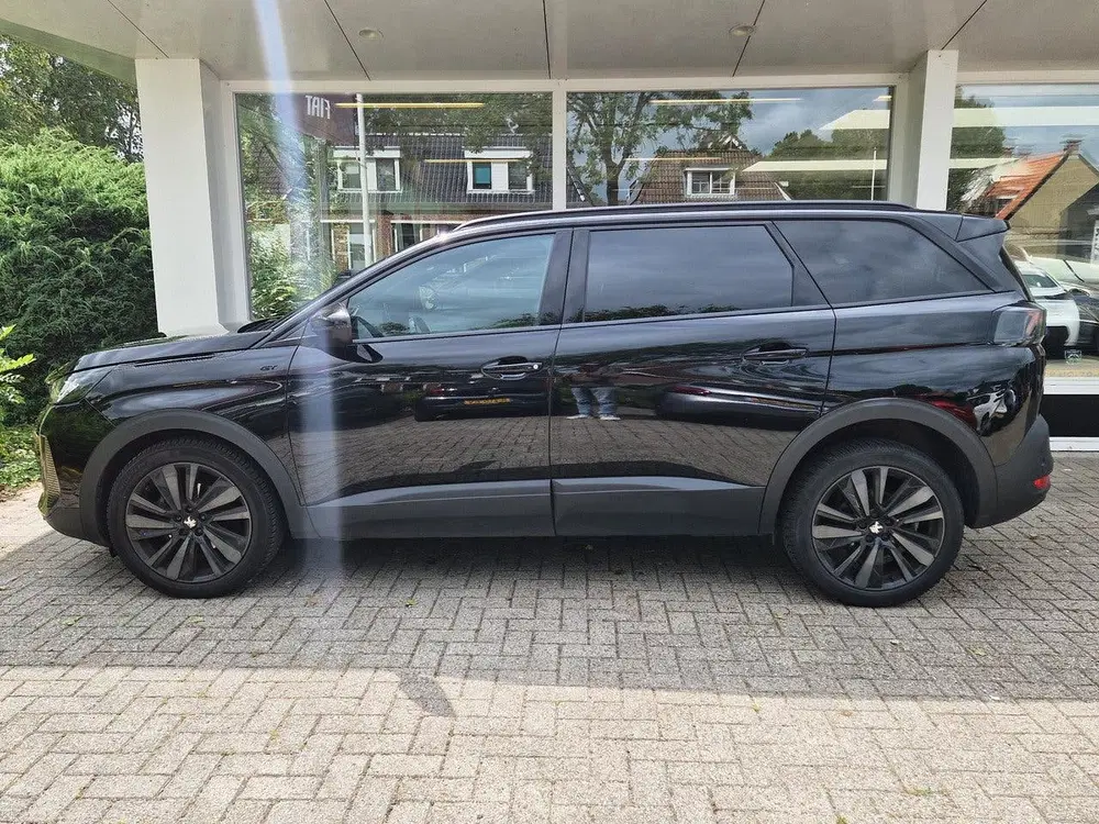 Peugeot 5008 1.2T 130pk Automaat GT uit 2023, foto 2