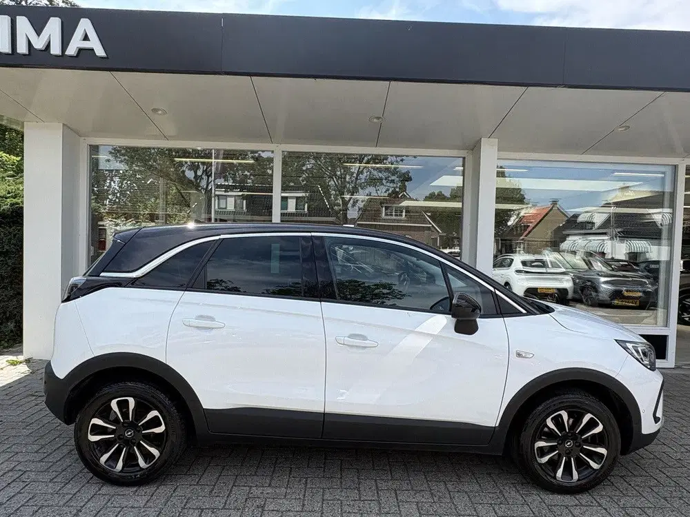 Opel Crossland 1.2 Turbo GS uit 2024, foto 4