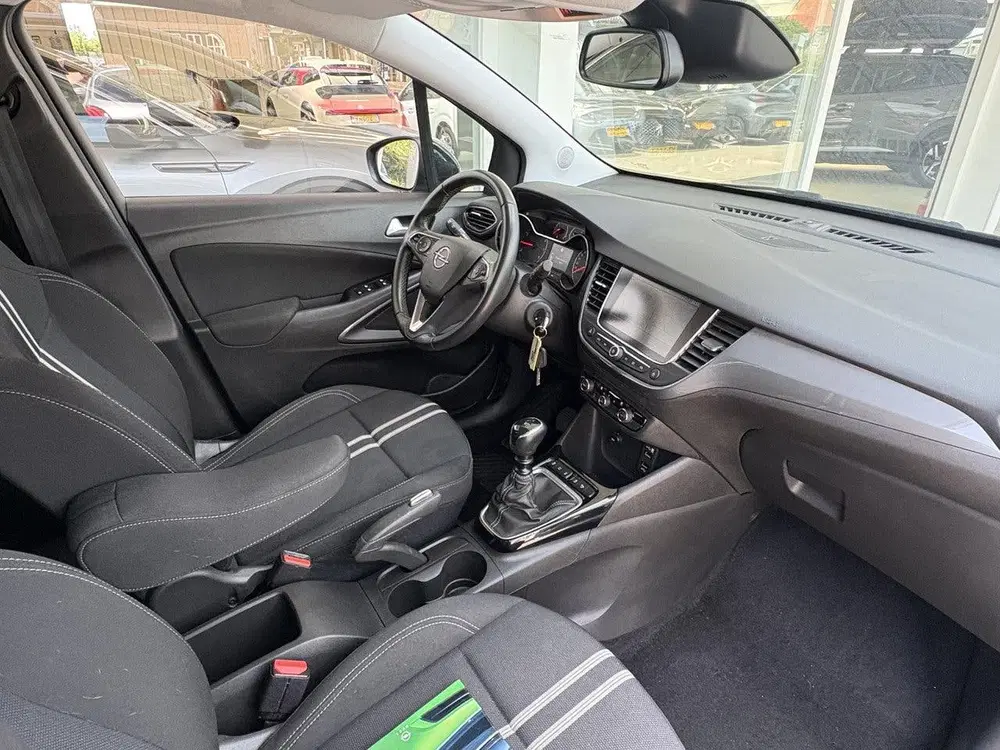 Opel Crossland 1.2 Turbo GS uit 2024, foto 5