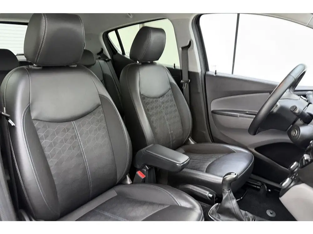 Opel Karl 1.0 ecoFLEX Innovation | Navigatie | Apple Carplay uit 2019, foto 13