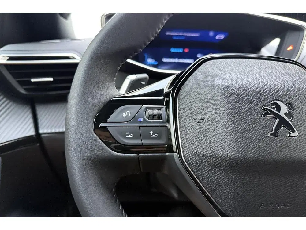 Peugeot 2008 1.2T Allure Pack 130pk uit 2023, foto 18