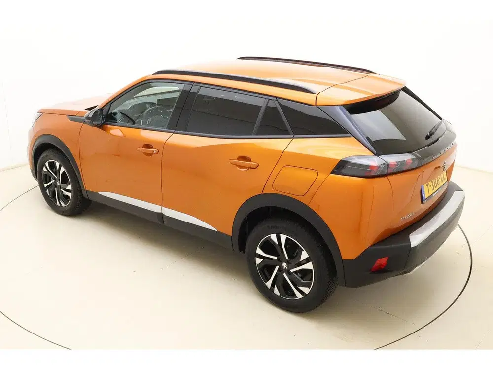 Peugeot 2008 1.2T Allure Pack 130pk uit 2023, foto 4