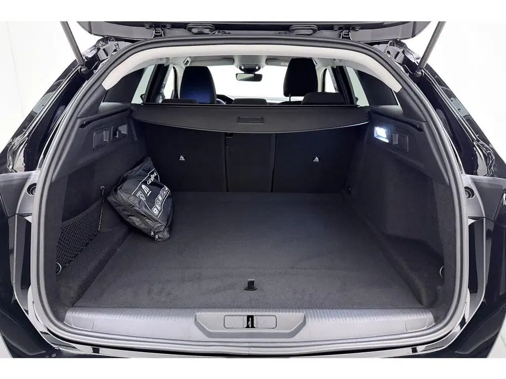 Peugeot 308 SW 1.2 Hybrid 145pk e-DCS6 Business uit 2026, foto 3