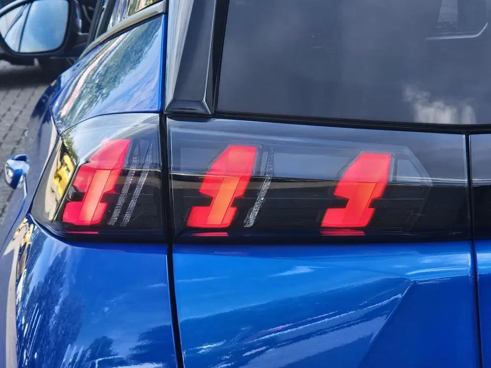 Peugeot 2008 EV Blue Lease Allure 50 kWh uit 2021, foto 10
