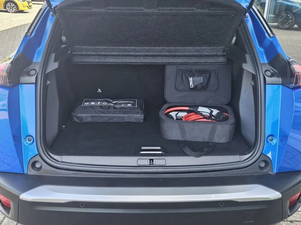 Peugeot 2008 EV Blue Lease Allure 50 kWh uit 2021, foto 9