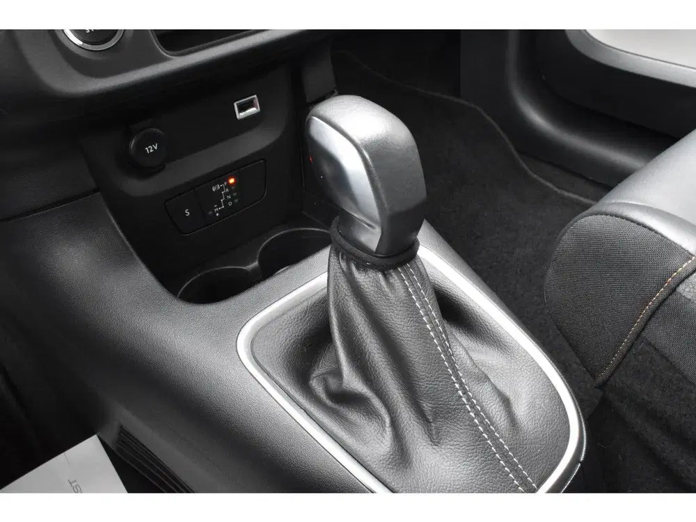 Citroën C3 PureTech 110 EAT6 Shine Automaat uit 2021, foto 19