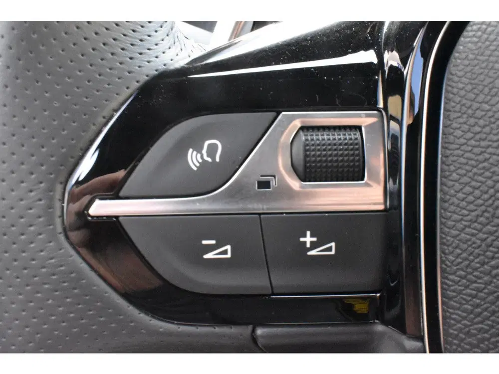 Peugeot 208 Hybrid 110 e-DCS6 GT Navi uit 2026, foto 18