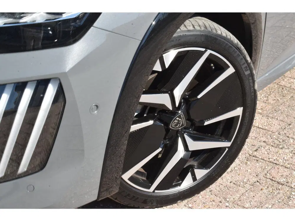 Peugeot 208 Hybrid 110 e-DCS6 GT Navi uit 2026, foto 9