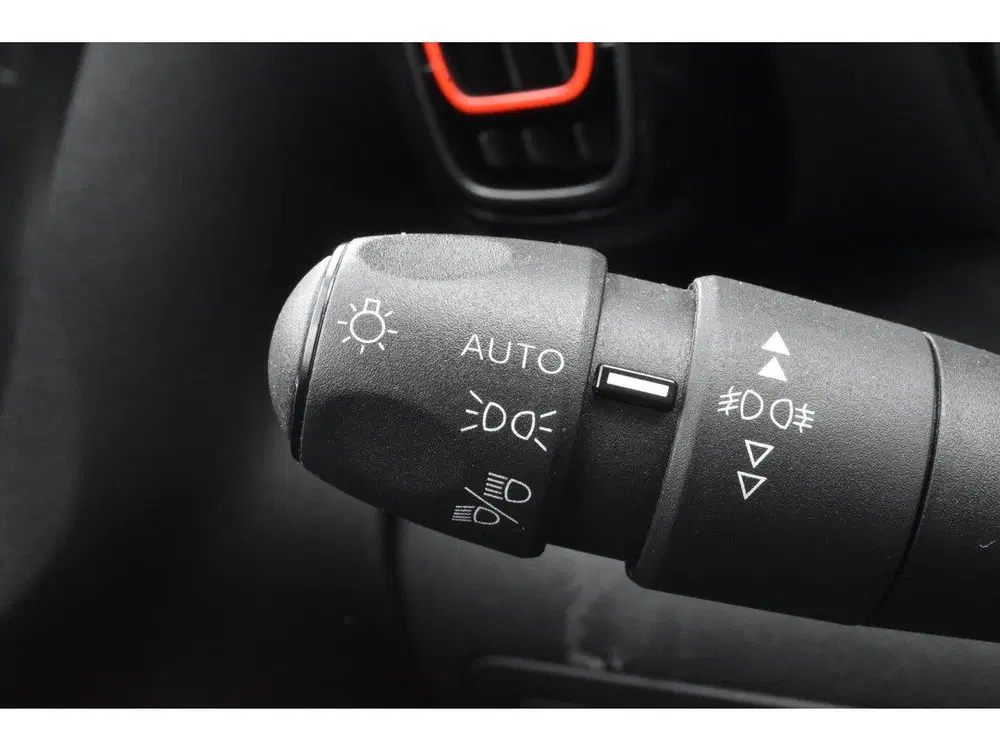 Citroën C3 Aircross PureTech 130 EAT6 Shine Automaat uit 2020, foto 15