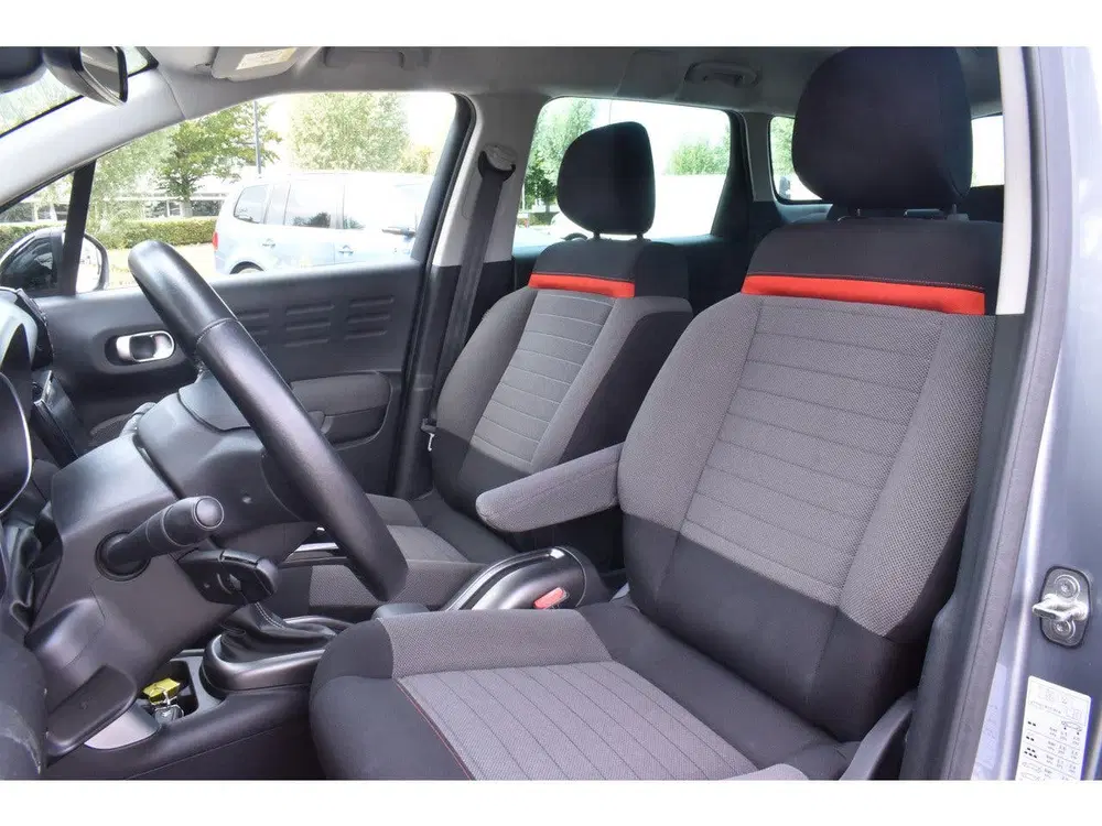 Citroën C3 Aircross PureTech 130 EAT6 Shine Automaat uit 2020, foto 2