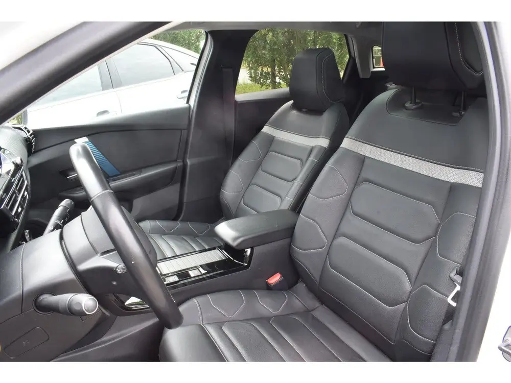 Citroën C4 Ë-C4 Shine 50 kWh Panoramadak uit 2022, foto 2