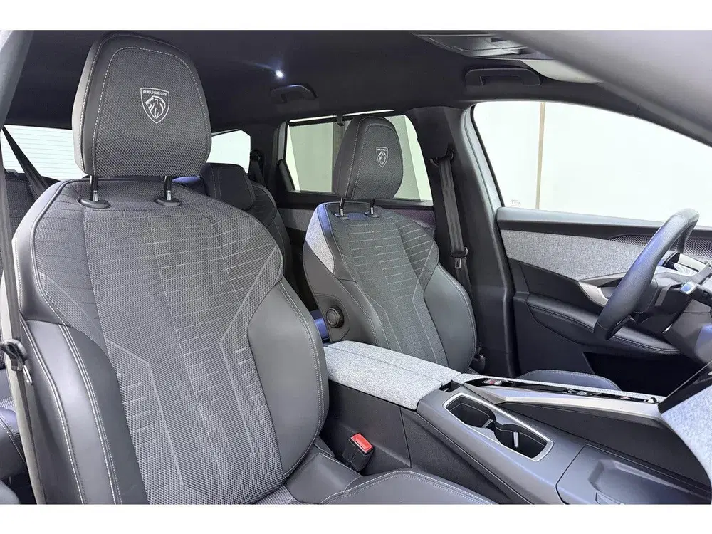 Peugeot 5008 1.2 Hybrid 145 GT 7p uit 2025, foto 15