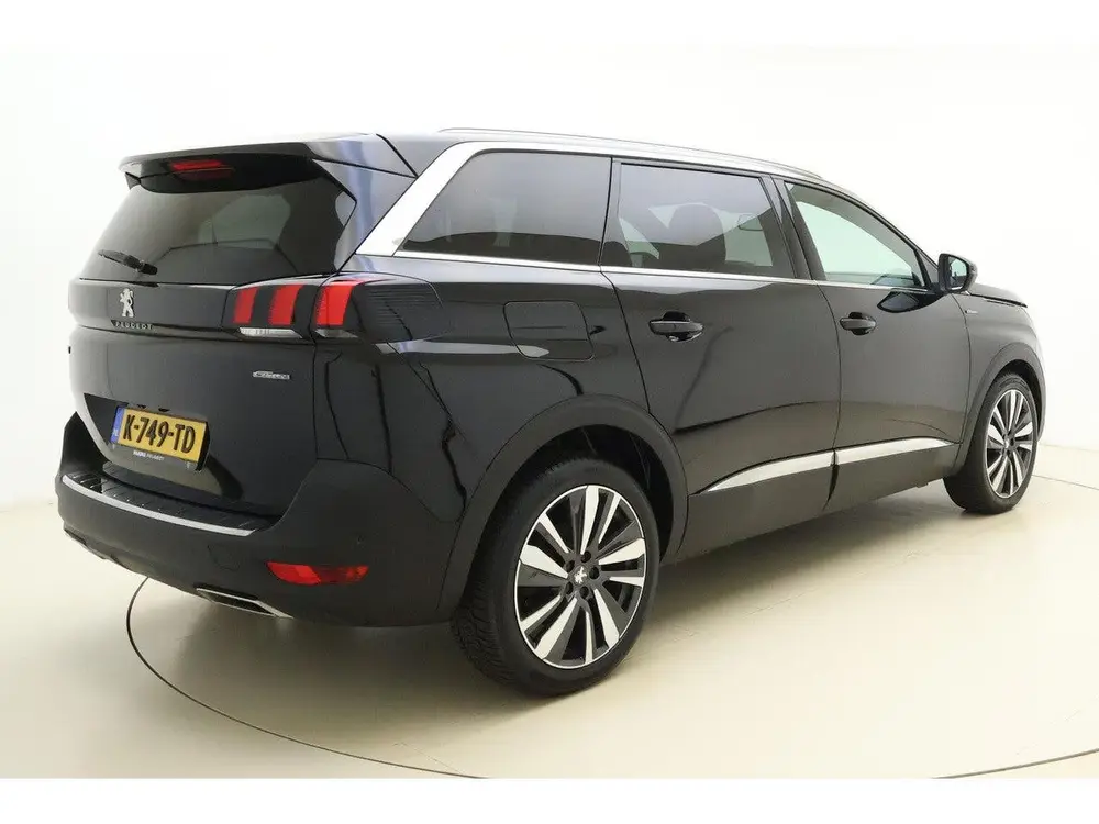 Peugeot 5008 1.2 PureTech GT-Line Avantage 130 PK uit 2021, foto 2